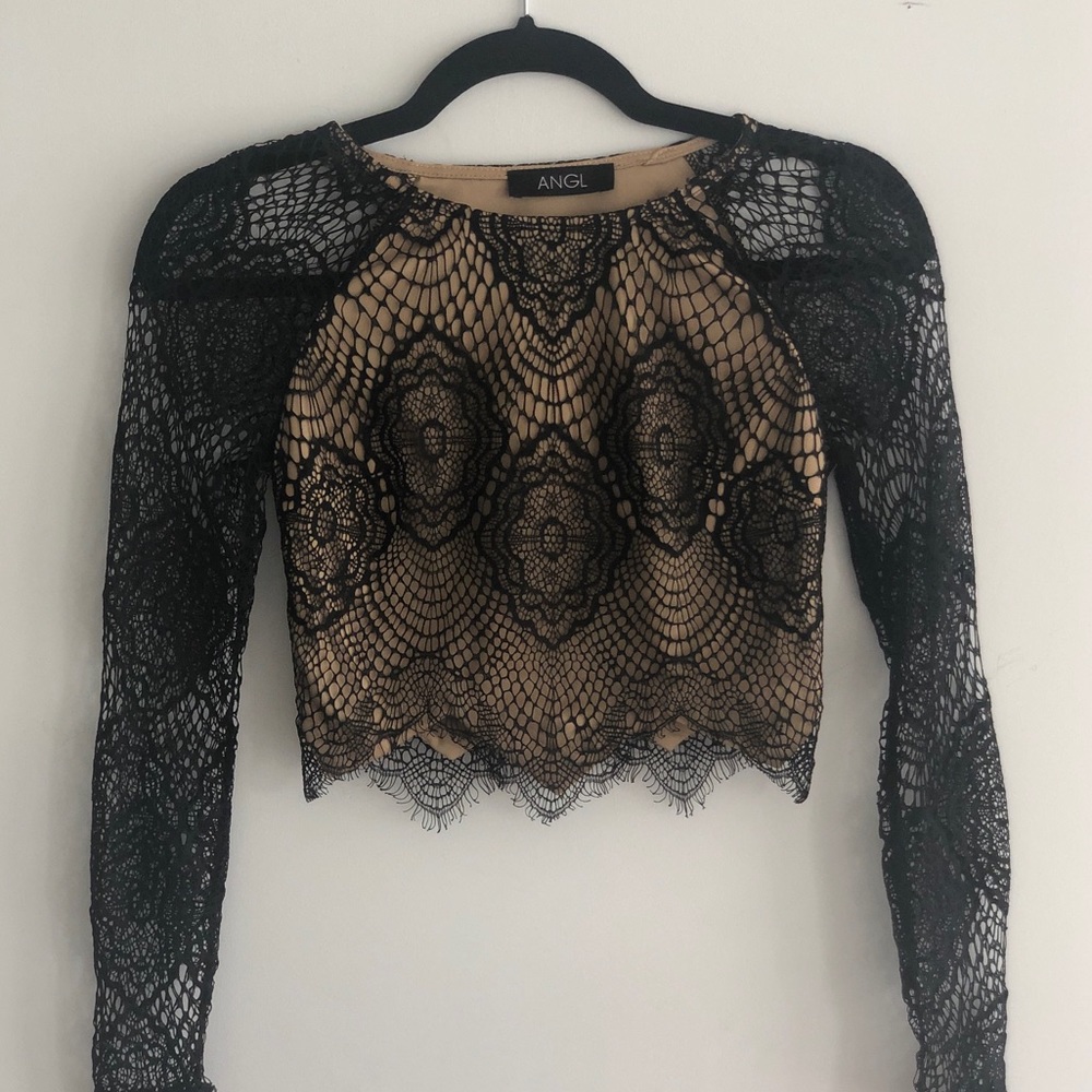 Long sleeve mesh lace crop top
